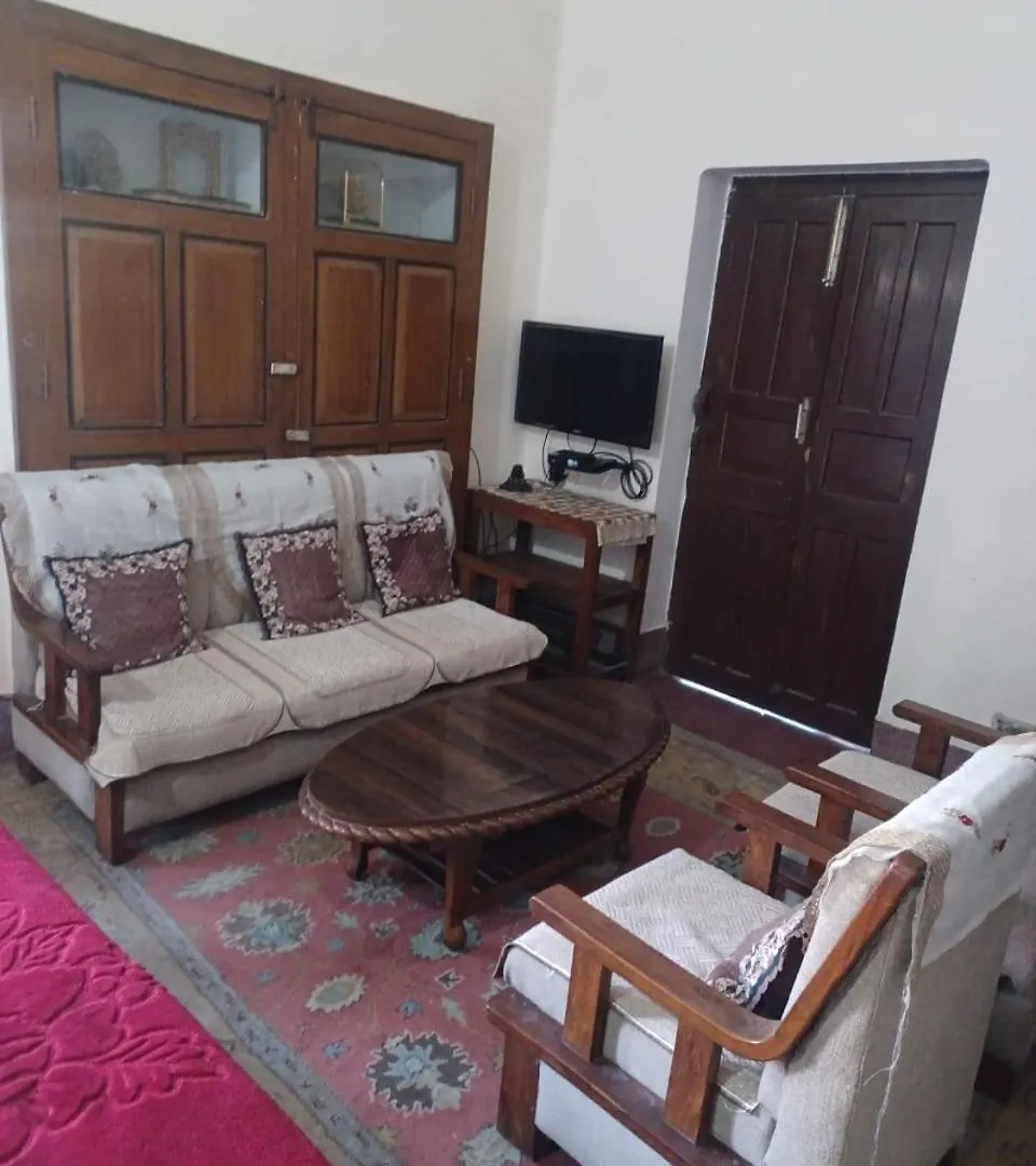 Executive Stay For Tourists & Spiritual Travelers バラナシ